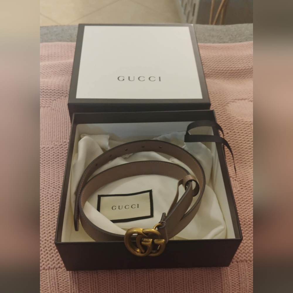 💖FIRM! NWB GUCCI LEATHER BELT WITH DOUBLE G BUCKLE SKINNY BELT (AUTHENTIC)